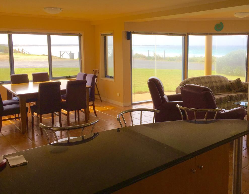 Horizons Beachfront Apartment Port Fairy Eksteriør billede